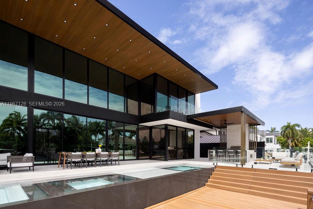 1102 Washington Street Hollywood, FL 33019 - Photo 21 of 34