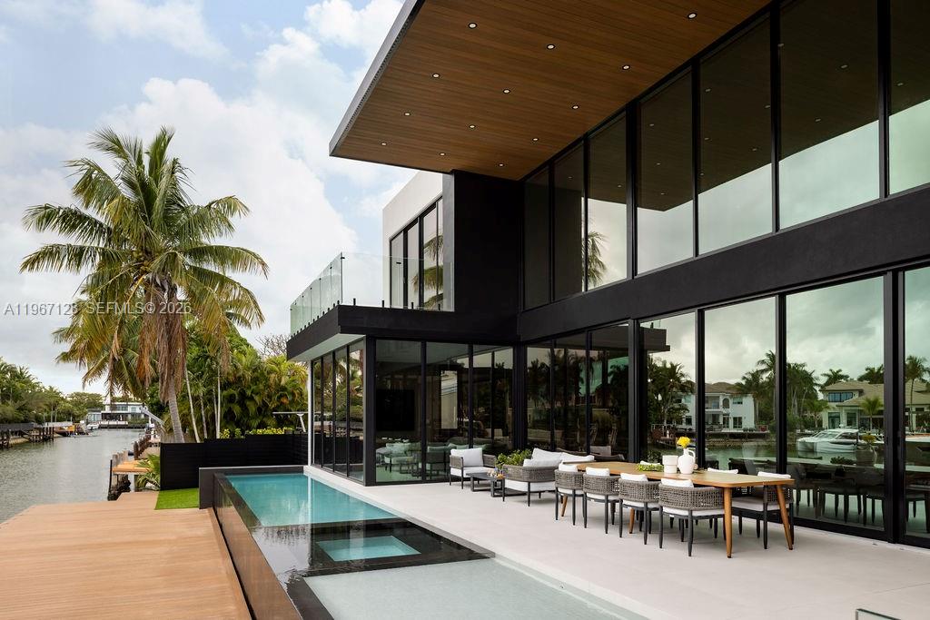 1102 Washington Street Hollywood, FL 33019 - Photo 23 of 34