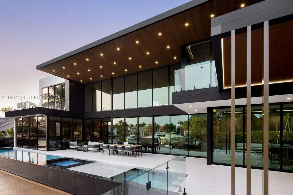 1102 Washington Street Hollywood, FL 33019 - Photo 4 of 34