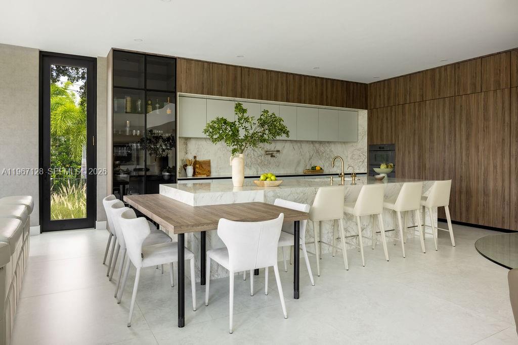 1102 Washington Street Hollywood, FL 33019 - Photo 10 of 34