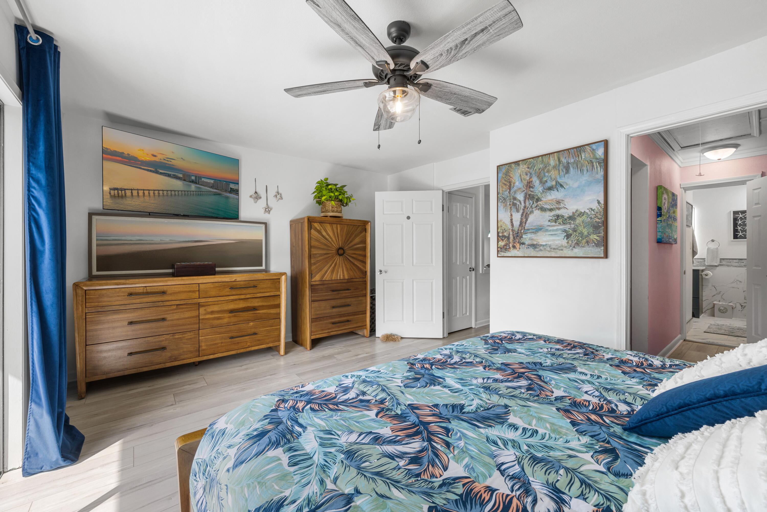 8522 Gulf Boulevard, Unit 3 Navarre, FL 32566 - Photo 35 of 53 602A9430