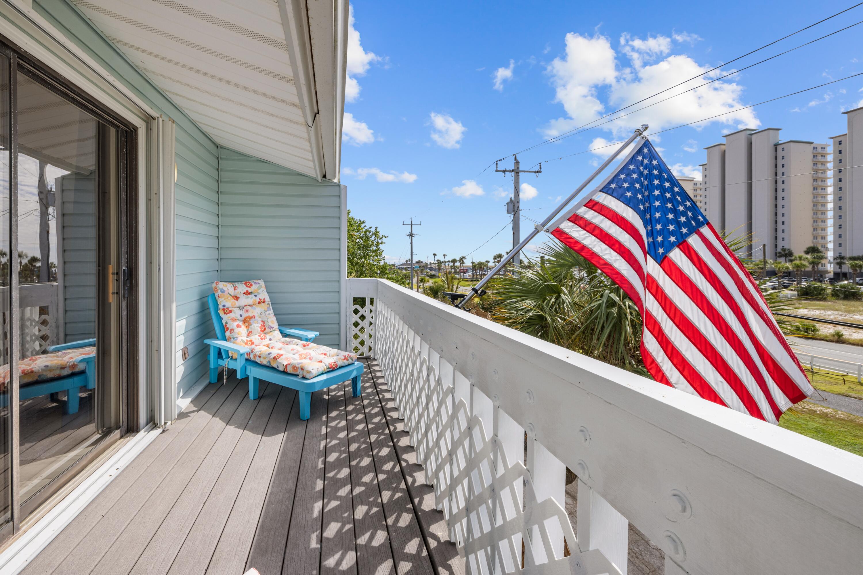 8522 Gulf Boulevard, Unit 3 Navarre, FL 32566 - Photo 38 of 53 602A9454