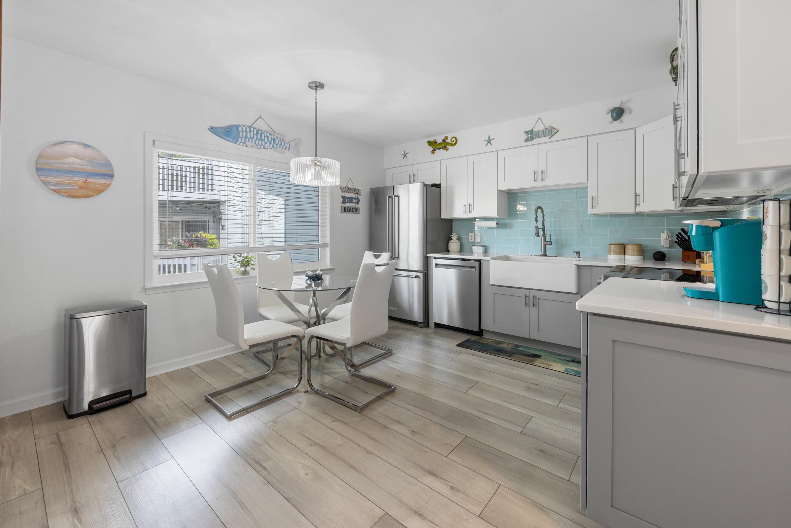 8522 Gulf Boulevard, Unit 3 Navarre, FL 32566 - Photo 5 of 53 602A9185