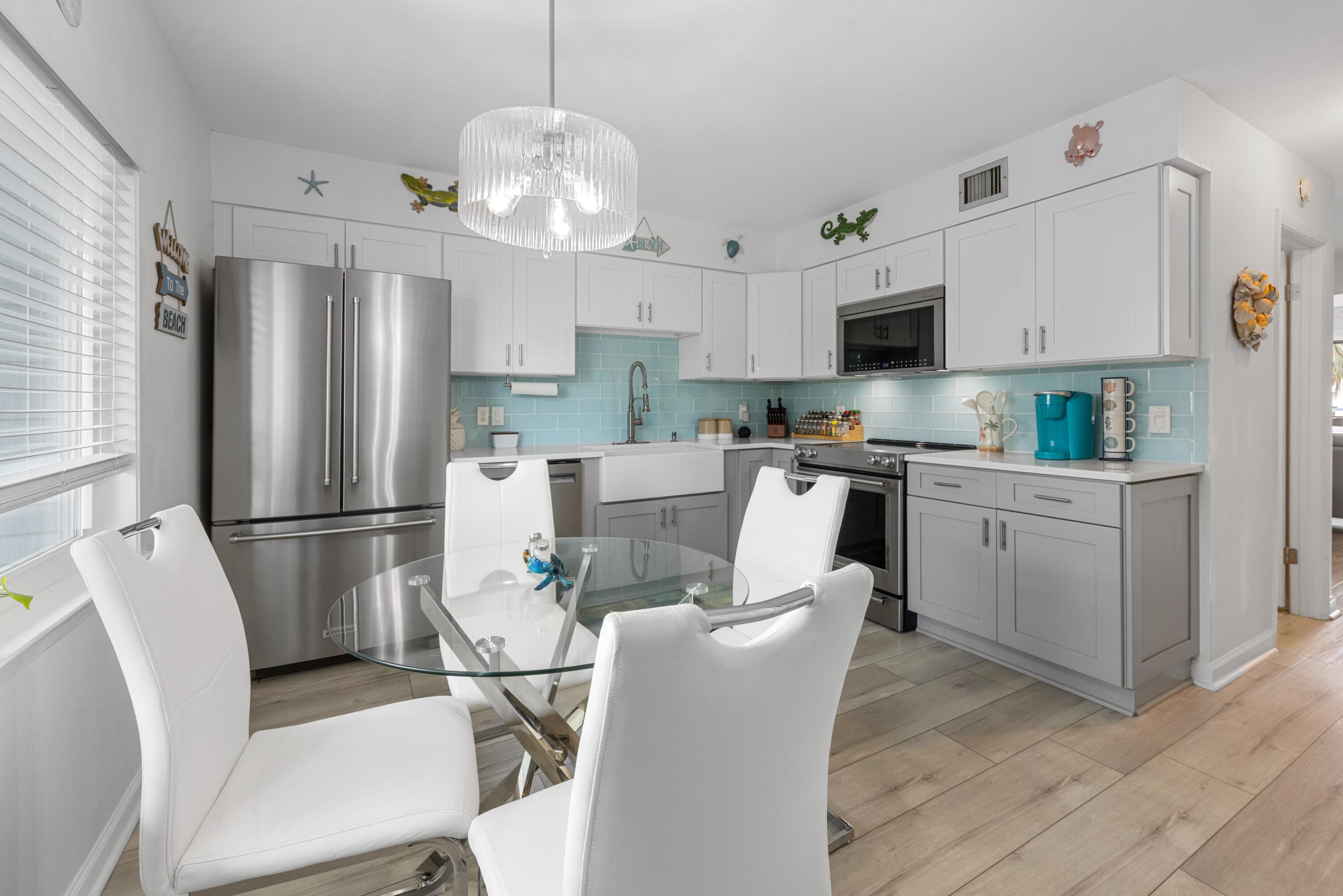 8522 Gulf Boulevard, Unit 3 Navarre, FL 32566 - Photo 6 of 53 602A9190