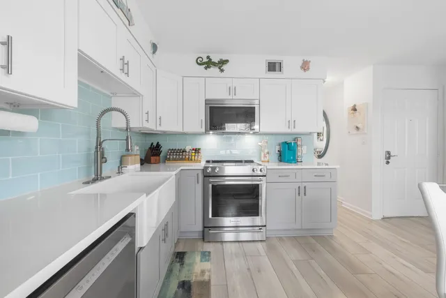 $515,000 | 8522 Gulf Boulevard, Unit 3, Navarre, FL 32566