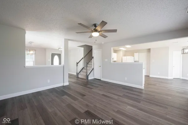 $2,000 | 859 Runnymede Drive, Greenfield, IN 46140
