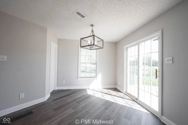 $2,000 | 859 Runnymede Drive, Greenfield, IN 46140