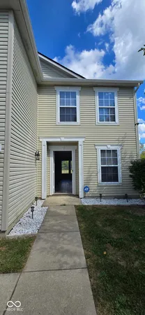 $2,000 | 859 Runnymede Drive, Greenfield, IN 46140