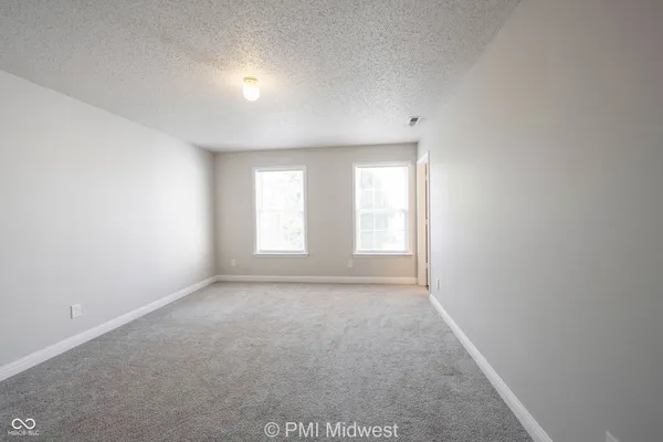 $2,000 | 859 Runnymede Drive, Greenfield, IN 46140
