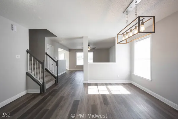 $2,000 | 859 Runnymede Drive, Greenfield, IN 46140