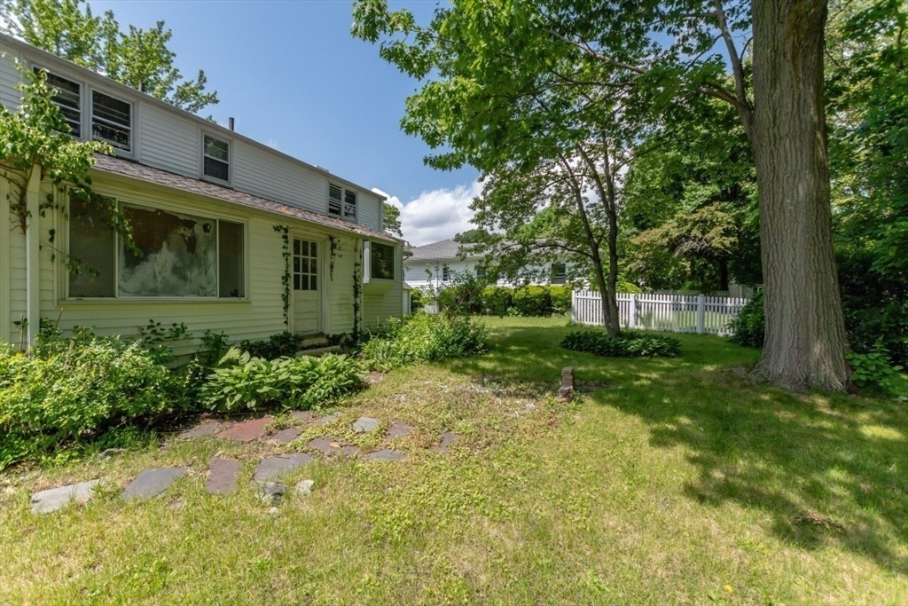 129 Radcliffe Road Belmont, MA 02478 - Photo 6 of 9 Gallery Image 6