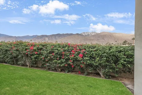 $199,000 | 1655 East Palm Canyon Drive, Unit 307, Palm Springs, CA 92264