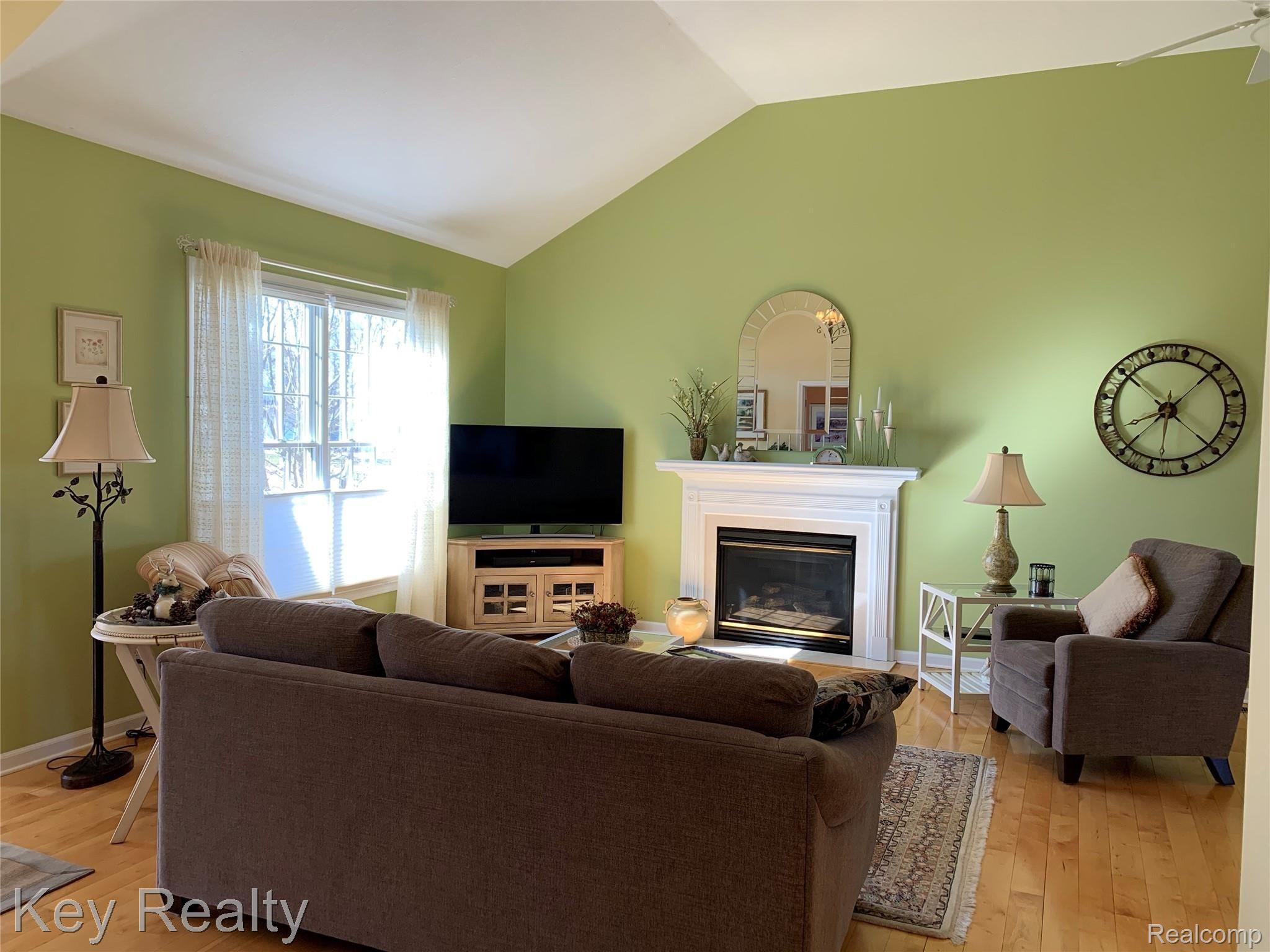 460 West Hurd Road Monroe, MI 48162 - Photo 3 of 29 V2V287ibRvWWI+03ZTGOqA.jpg