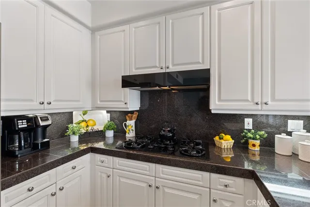 $1,324,000 | 19271 Surfwave Drive, Huntington Beach, CA 92648