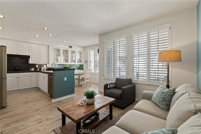 $1,324,000 | 19271 Surfwave Drive, Huntington Beach, CA 92648