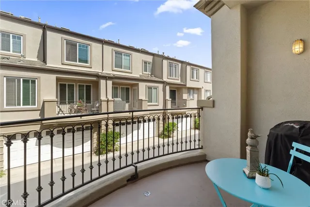 $1,324,000 | 19271 Surfwave Drive, Huntington Beach, CA 92648