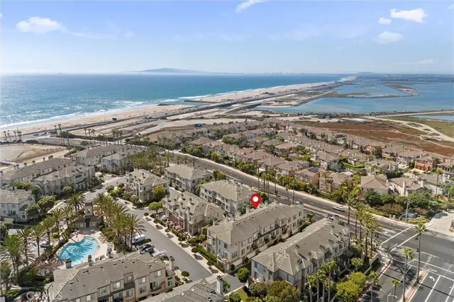 $1,324,000 | 19271 Surfwave Drive, Huntington Beach, CA 92648