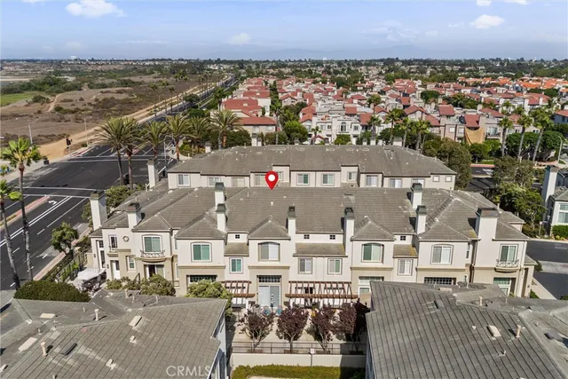 $1,324,000 | 19271 Surfwave Drive, Huntington Beach, CA 92648
