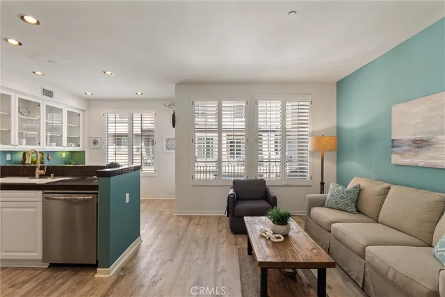 $1,324,000 | 19271 Surfwave Drive, Huntington Beach, CA 92648