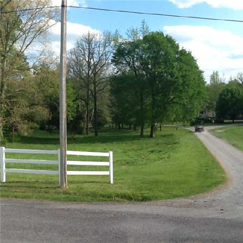 3369 North Mt Pleasant Road Greenbrier, TN 37073 - Photo 14 of 20 corner view