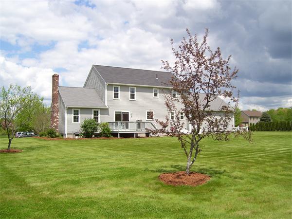 56 Clover Hill Road Northbridge, MA 01588 - Photo 20 of 22 Gallery Image 20