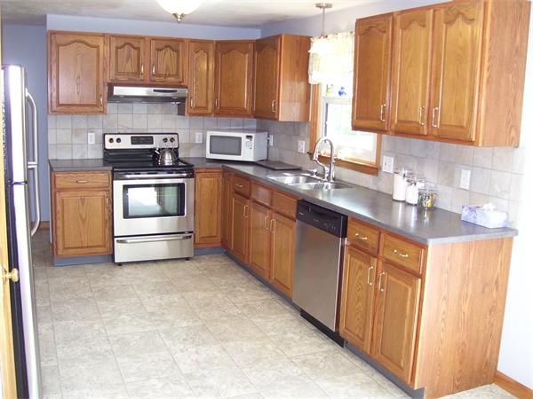 56 Clover Hill Road Northbridge, MA 01588 - Photo 6 of 22 Gallery Image 6