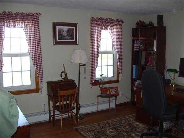 56 Clover Hill Road Northbridge, MA 01588 - Photo 10 of 22 Gallery Image 10