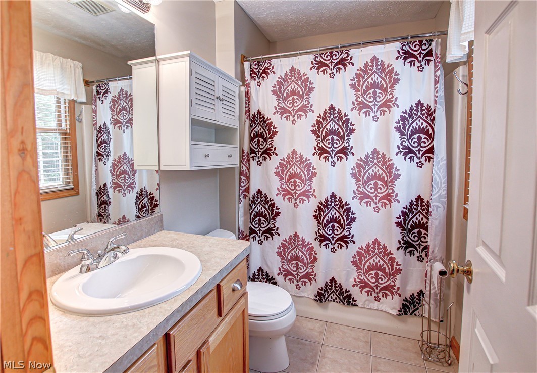 6573 Ridgeview Boulevard North Ridgeville, OH 44039 - Photo 24 of 33