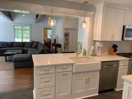 16 Franklin Avenue, Quiogue, NY 11978