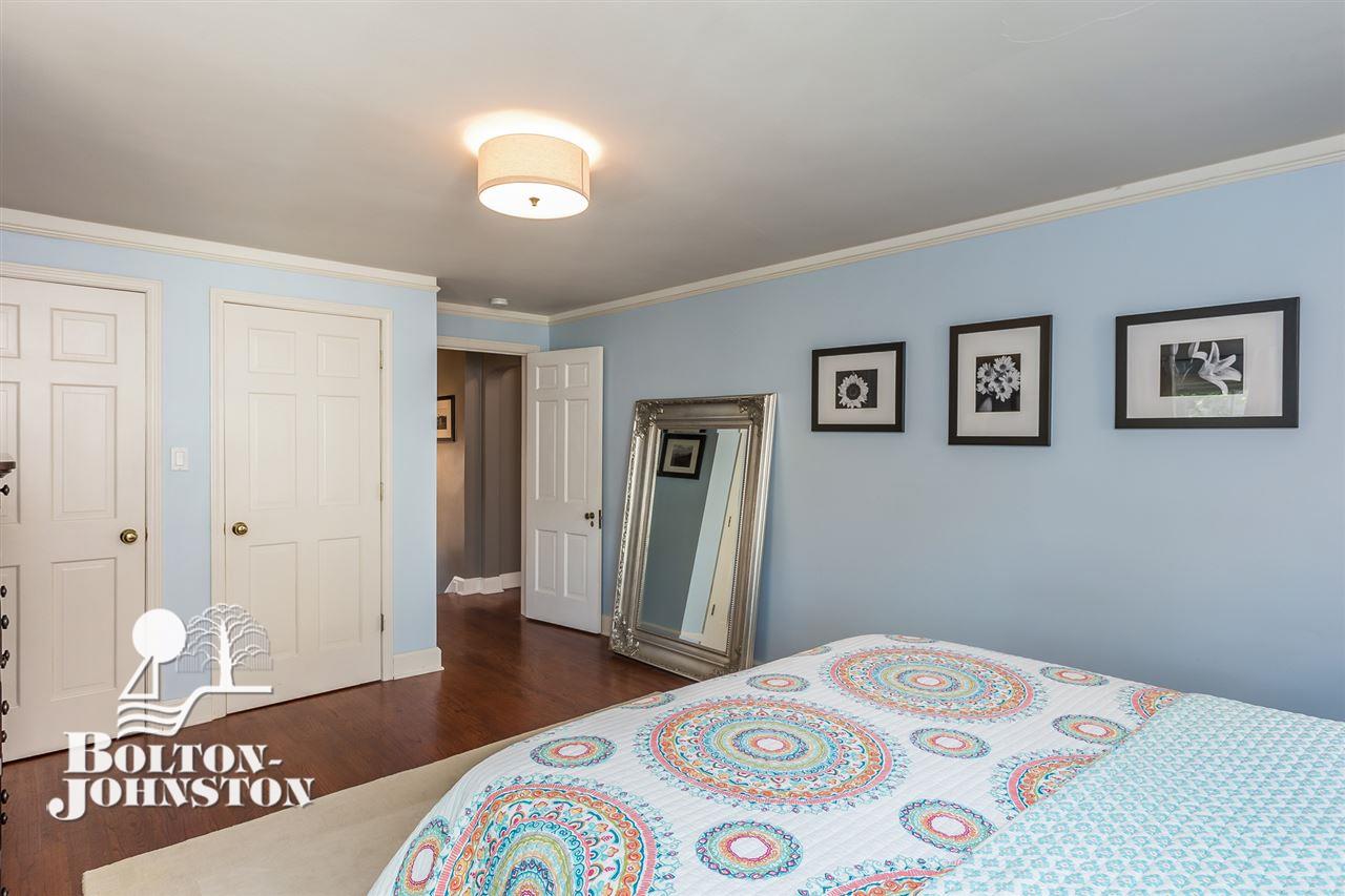 317 Merriweather Road Grosse Pointe, MI 48236 - Photo 23 of 52 31327944-22.JPG
