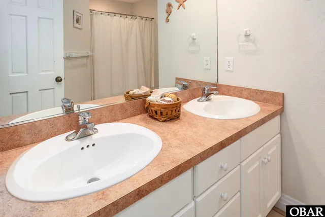 $1,399,000 | 475 Island Lead Road, Corolla, NC 27927