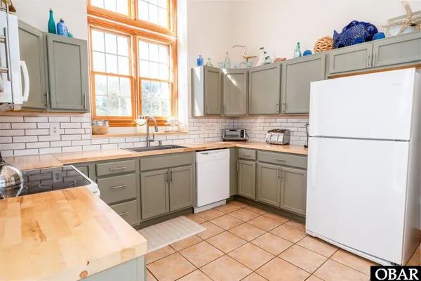 $1,359,000 | 475 Island Lead Road, Corolla, NC 27927