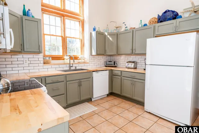 $1,399,000 | 475 Island Lead Road, Corolla, NC 27927