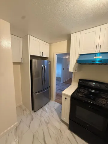 $2,400 | 4 Brook Road, Unit 5, Salem, NH 03079