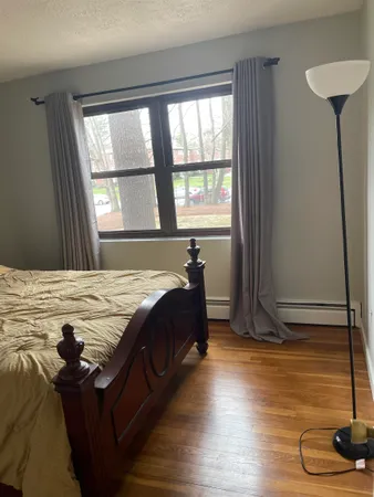 $2,400 | 4 Brook Road, Unit 8, Salem, NH 03079