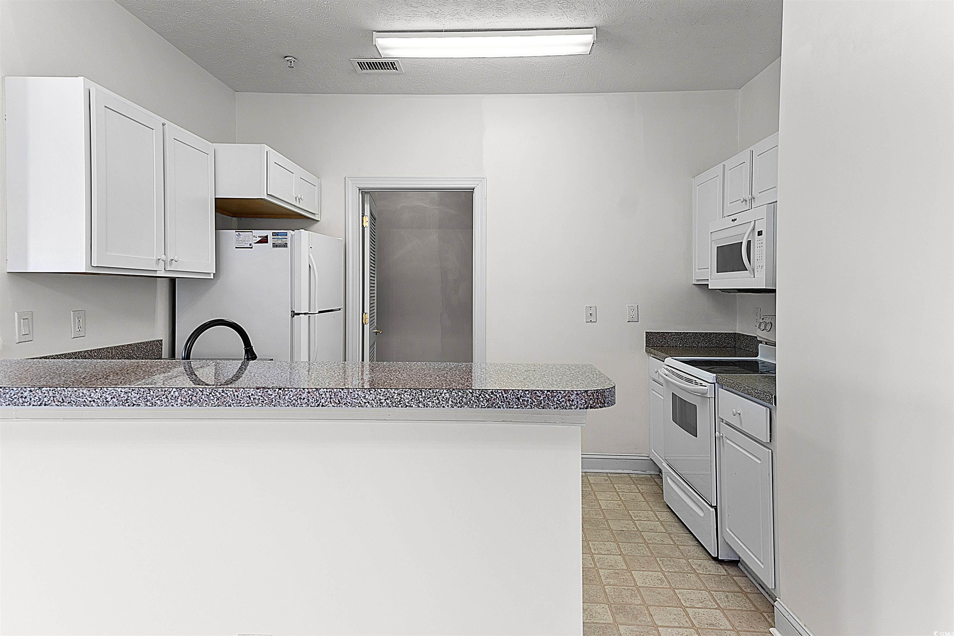 6010 Windsor Green Way, Unit 301 Myrtle Beach, SC 29579 - Photo 9 of 40