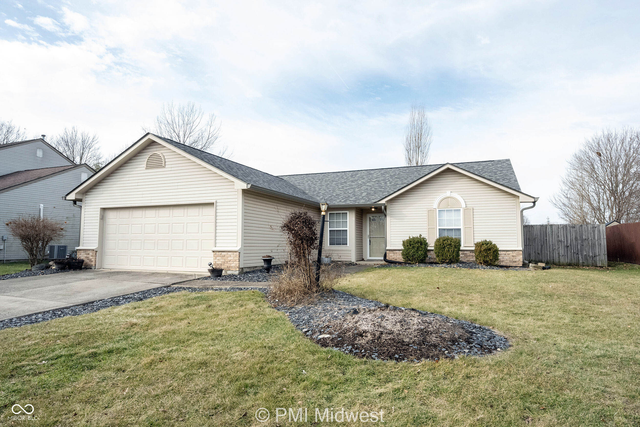 7912 Bitternut Drive Indianapolis, IN 46236 - Photo 2 of 31