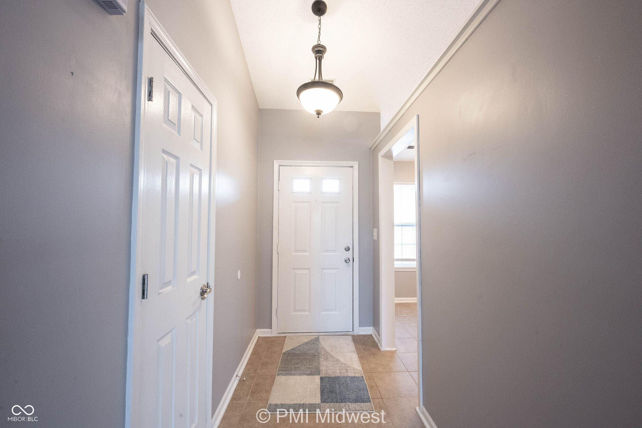 7912 Bitternut Drive Indianapolis, IN 46236 - Photo 3 of 31