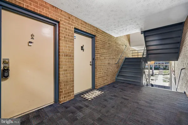 $250,000 | 452 Girard Street, Unit 356, Gaithersburg, MD 20877