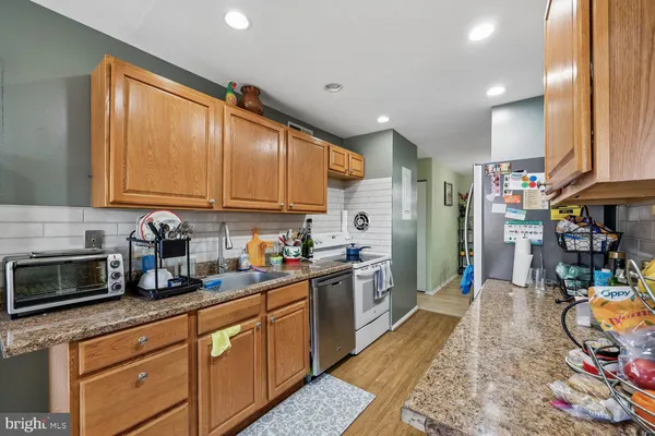 $250,000 | 452 Girard Street, Unit 356, Gaithersburg, MD 20877