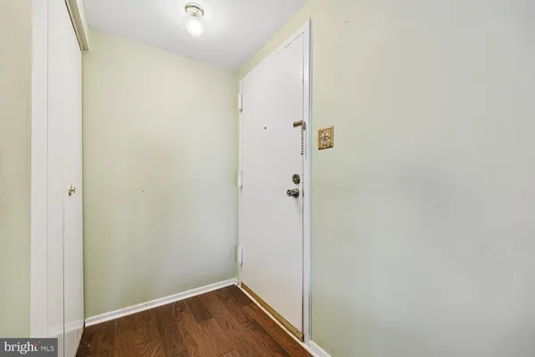 $250,000 | 452 Girard Street, Unit 356, Gaithersburg, MD 20877