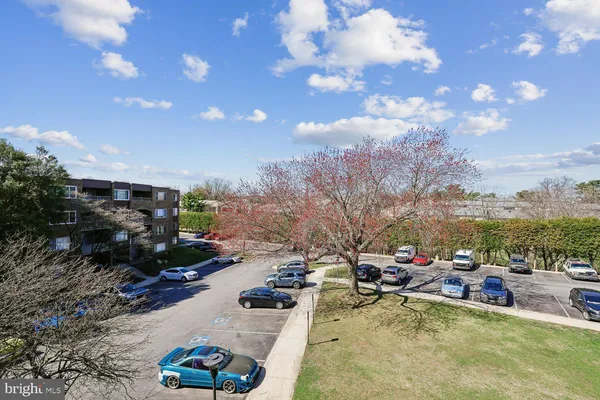 $250,000 | 452 Girard Street, Unit 356, Gaithersburg, MD 20877