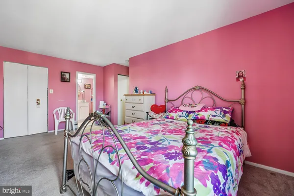 $250,000 | 452 Girard Street, Unit 356, Gaithersburg, MD 20877