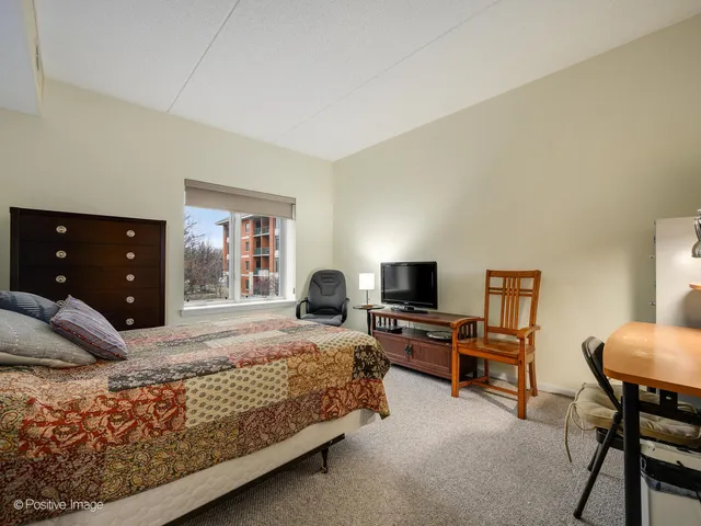 $329,900 | 855 East 22nd Street, Unit 217, Lombard, IL 60148