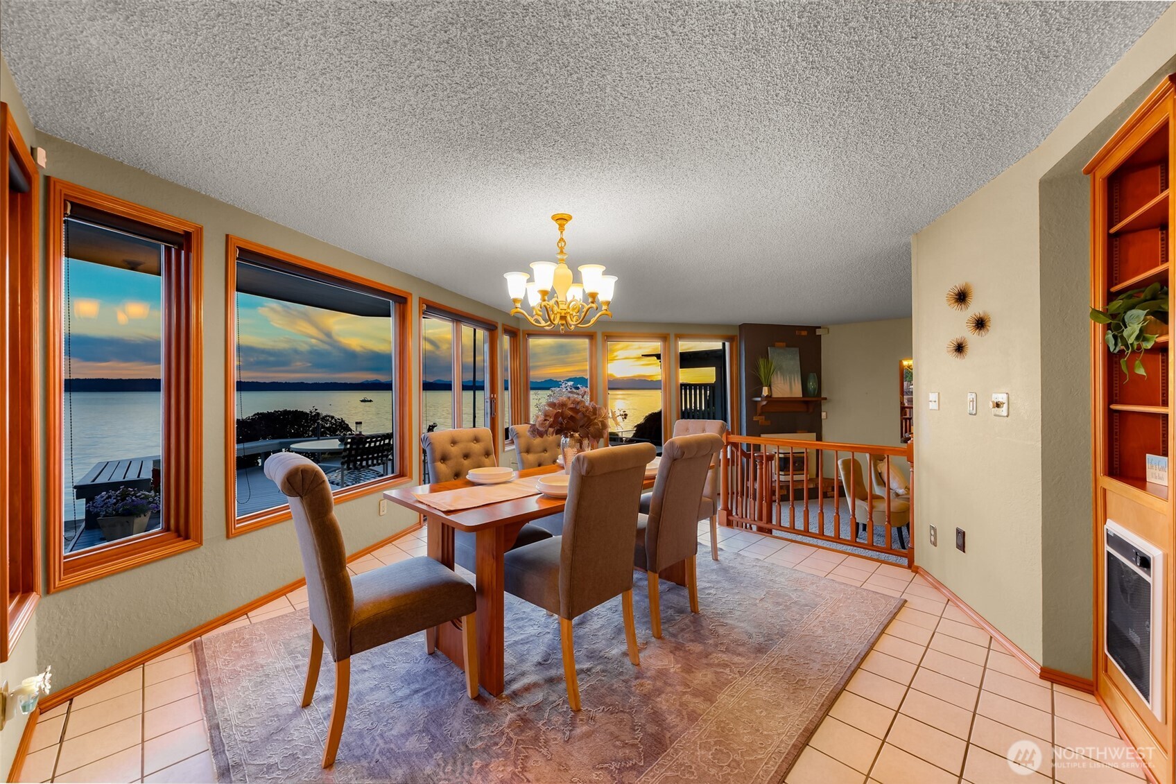 13029 Standring Lane Southwest Burien, WA 98146 - Photo 9 of 28