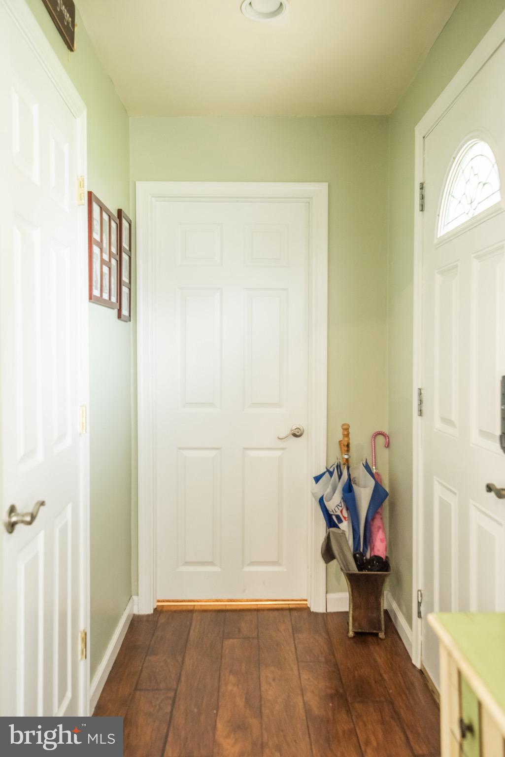 321 Warren Road Hatboro, PA 19040 - Photo 12 of 48 Hallway