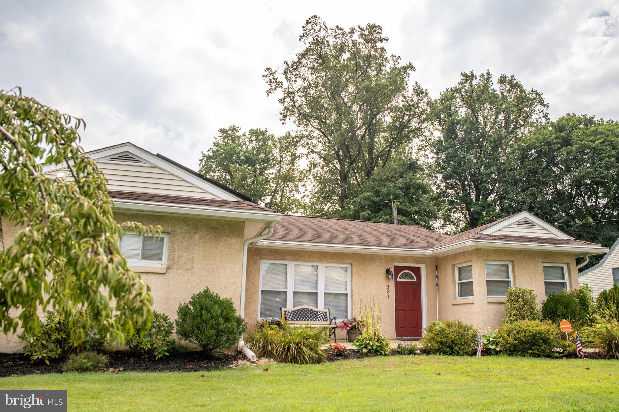 321 Warren Road Hatboro, PA 19040 - Photo 4 of 48 Exterior Front