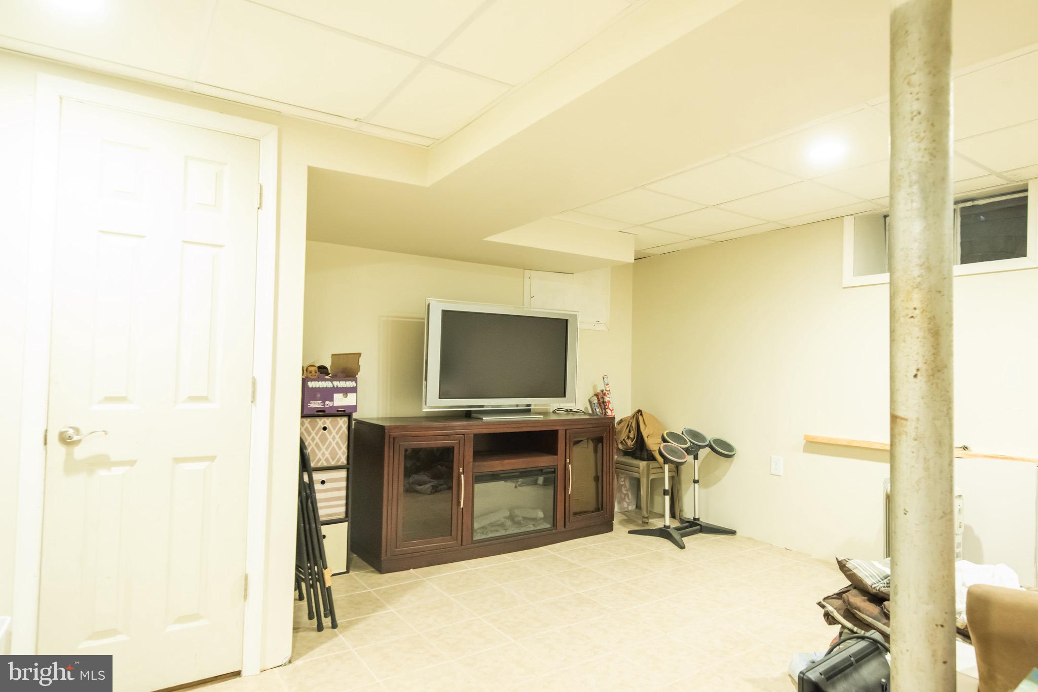 321 Warren Road Hatboro, PA 19040 - Photo 31 of 48 Bedroom