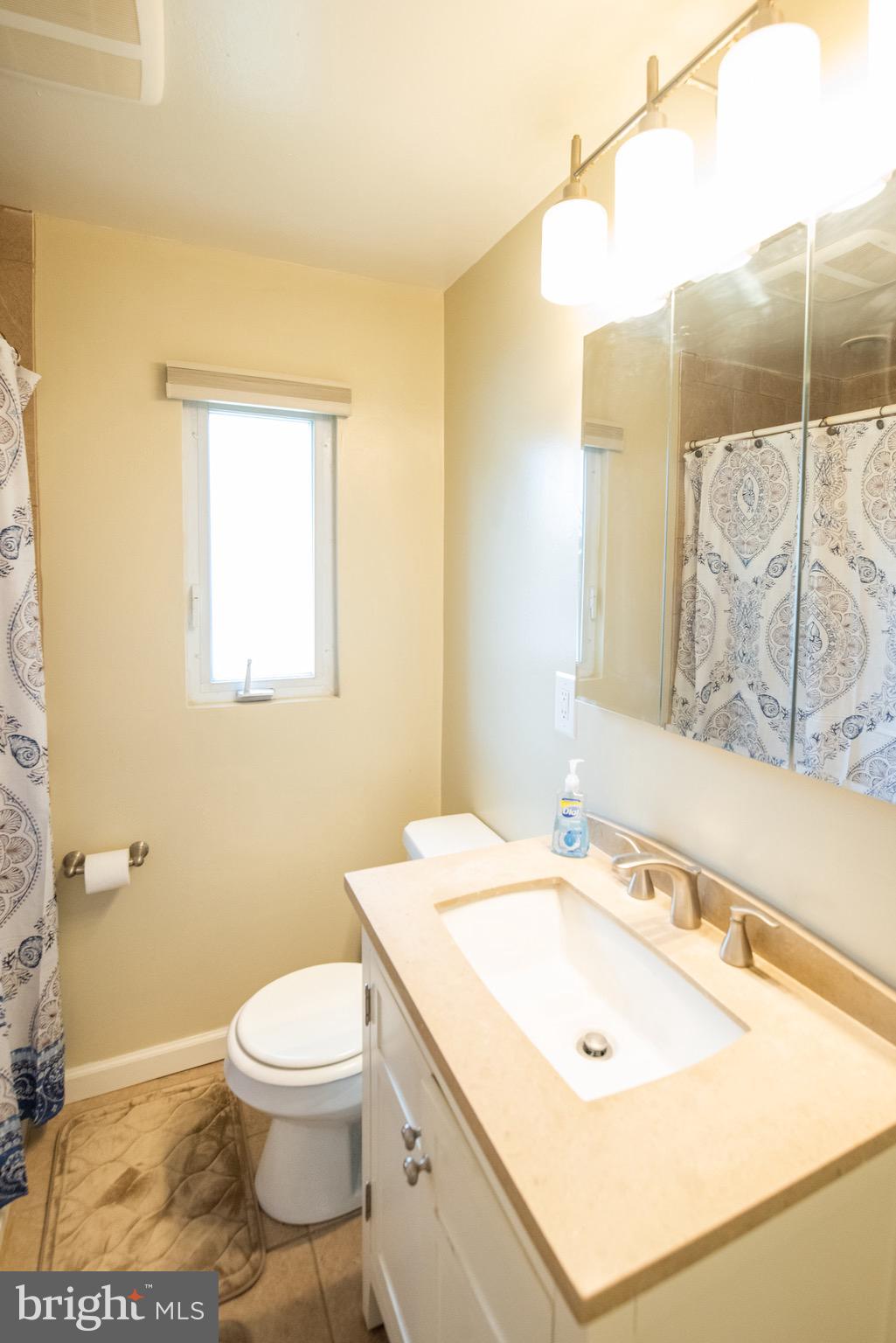 321 Warren Road Hatboro, PA 19040 - Photo 37 of 48 Bathroom