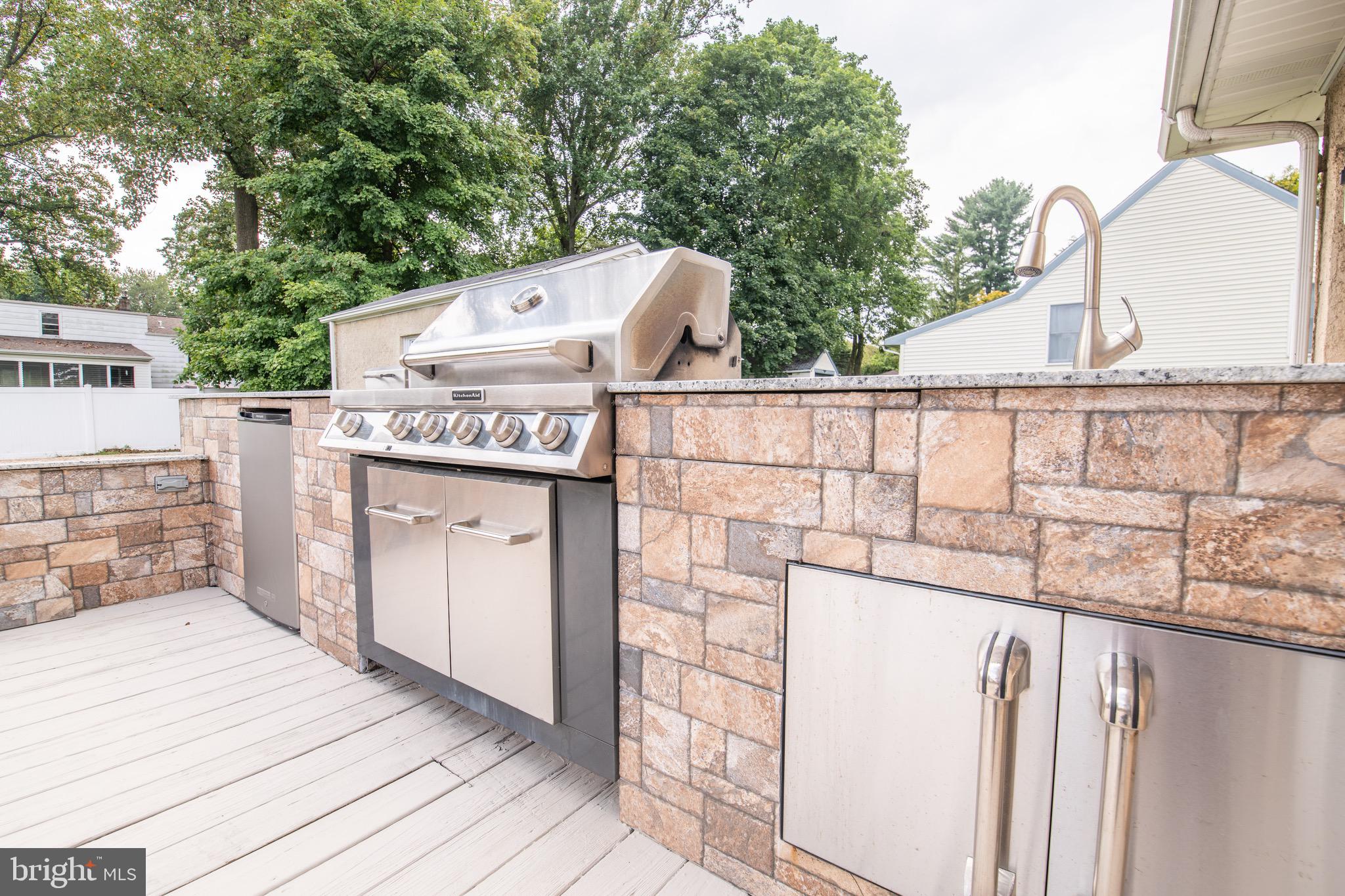 321 Warren Road Hatboro, PA 19040 - Photo 45 of 48 Outdoor Kitchen